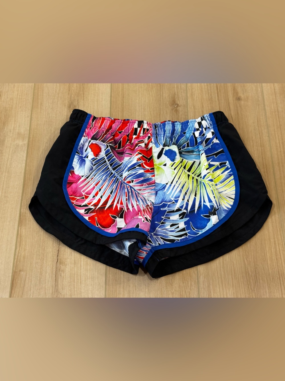 Nike Dri-FIT Tropical Print Running Shorts Sz M Lined 3” Inseam